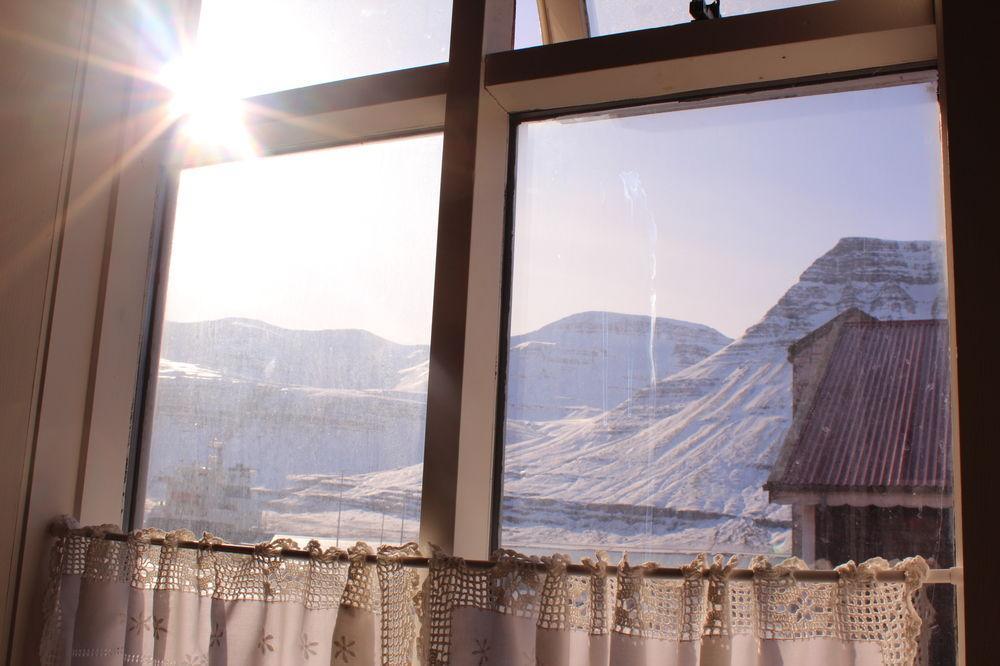 Taergesen B&B Reydarfjordur Exterior foto